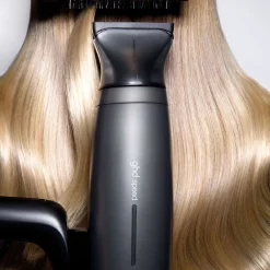 Sèche cheveux Speed avec trousse et spray volume noir mat